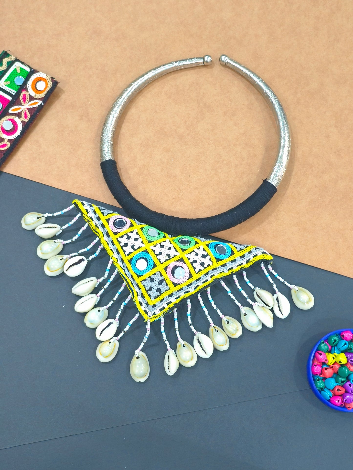 PASTEL COLOUR PATCH WITH SHELLS BRASS HASLI - 1