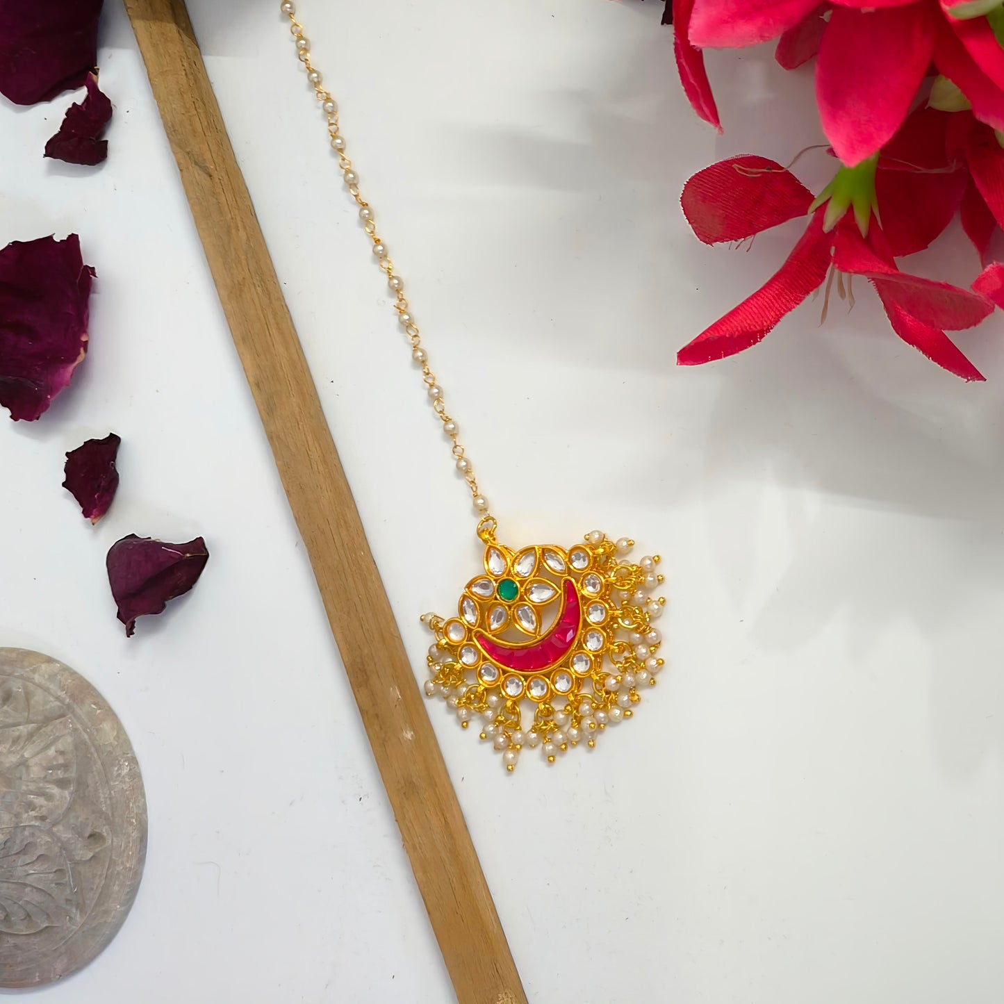 "ANSIKA" Gold Plated Rubi Kundan chand mangtikka With Pearls