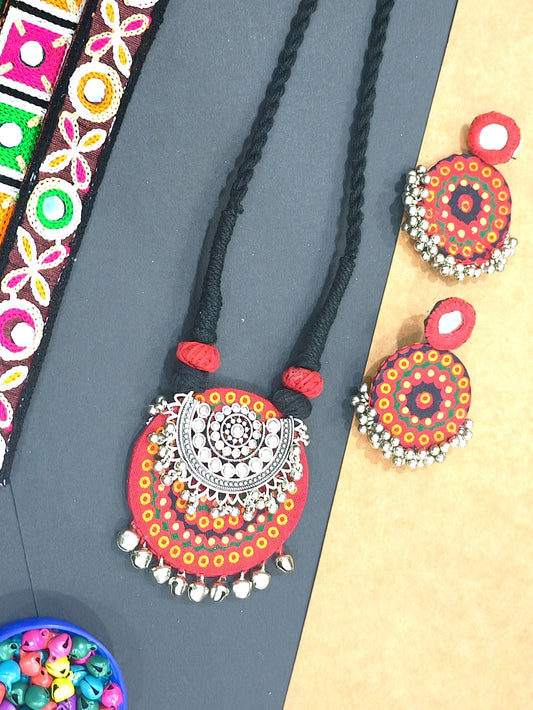 BHANDHEJ 1.0 Red Bandhani Fabric Round Necklace Set
