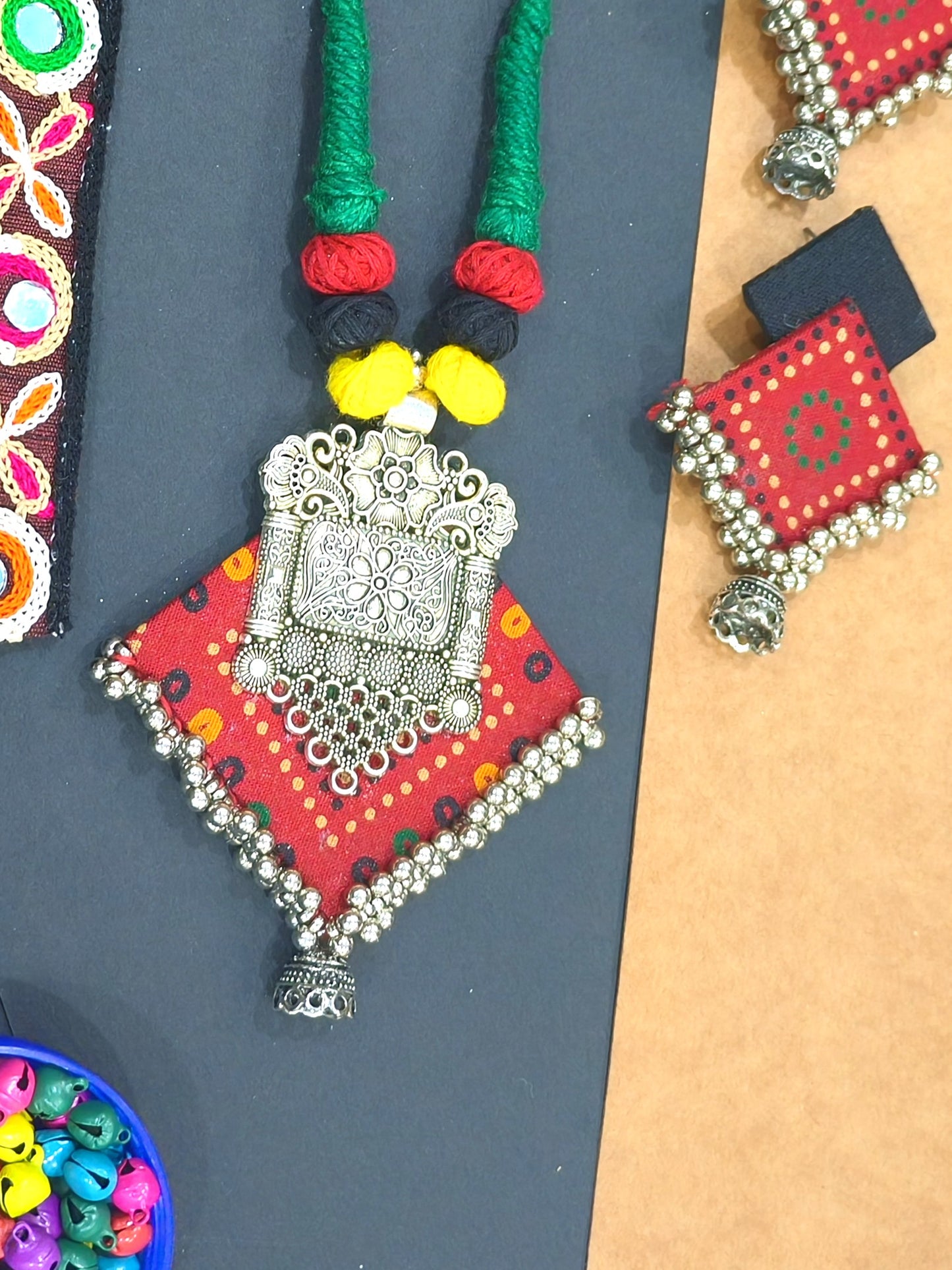 BHANDHEJ 2.0 Red Bandhani Fabric Square Necklace Set