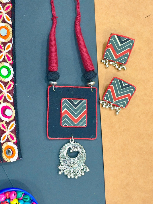 GAMTHI 2.0 Ajarakh Gray & Black Fabric Square Necklace Set